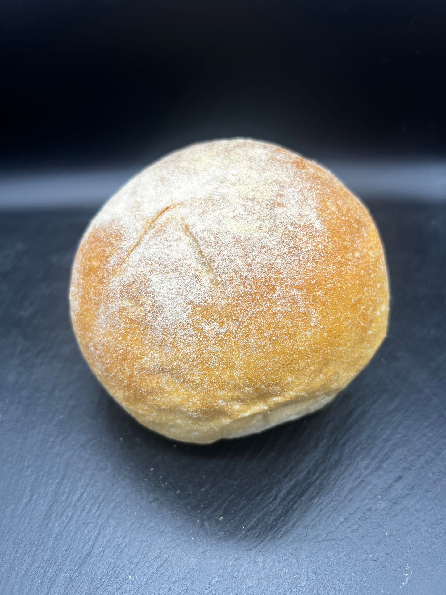 Round soft wheat bread 110gr.